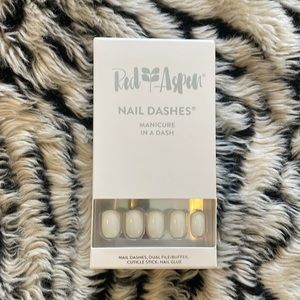 RED ASPEN Nail Dashes